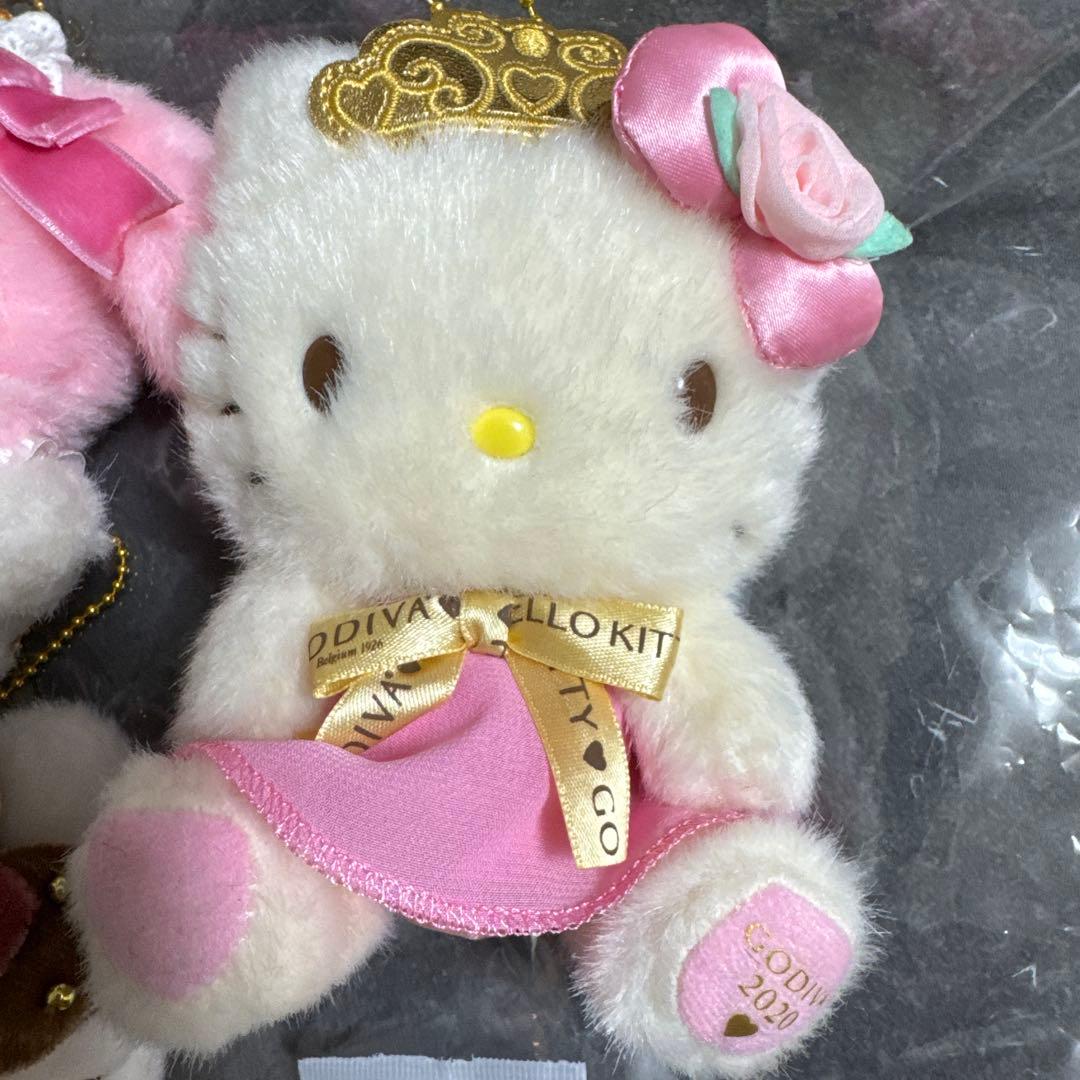 ゴディバ　ハローキティ（ マイメロディ）ぬいぐるみセット 4体