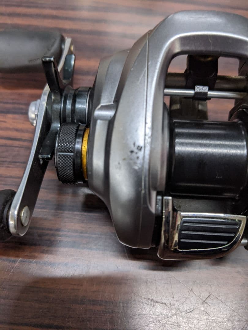 シマノ 09アルデバラン 左巻き Mg 5.8:1