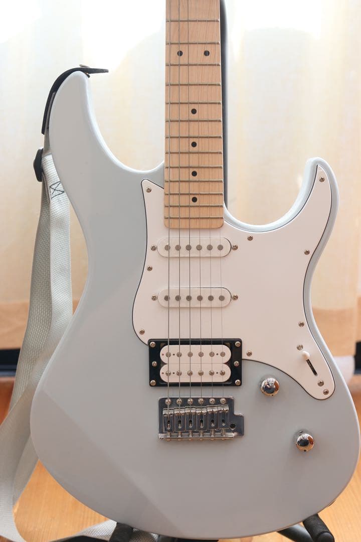 [ぼっち・ざ・ろっく!］後藤ひとり PACIFICA 112 パシフィカ