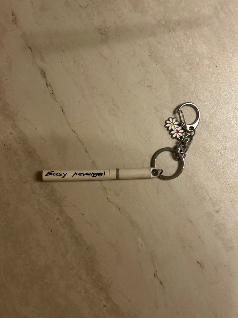 チェンソーマン　タバコ　キーホルダー　easy revenge 姫野　グッズ