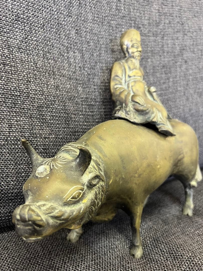 真鍮製】老子 牛乗り像 ブロンズ置物 道教 縁起物