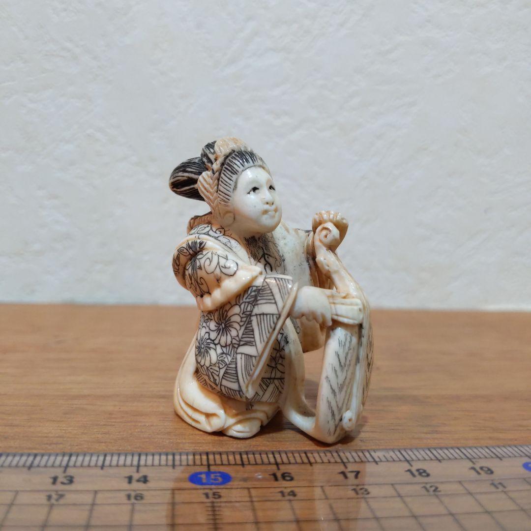 時代提げ物 七福神根付 天然素材【弁才天】高さ約5.0cm 重さ約35ｇ 弁財天