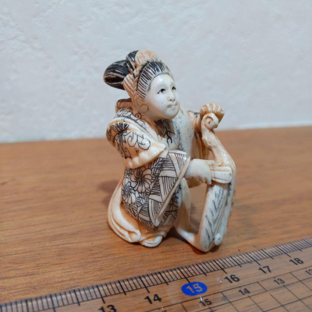 時代提げ物 七福神根付 天然素材【弁才天】高さ約5.0cm 重さ約35ｇ 弁財天