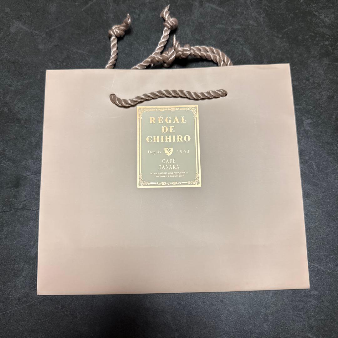 カフェタナカ ボールアンドチェーン コラボバッグとプティ ショコラテ缶セット