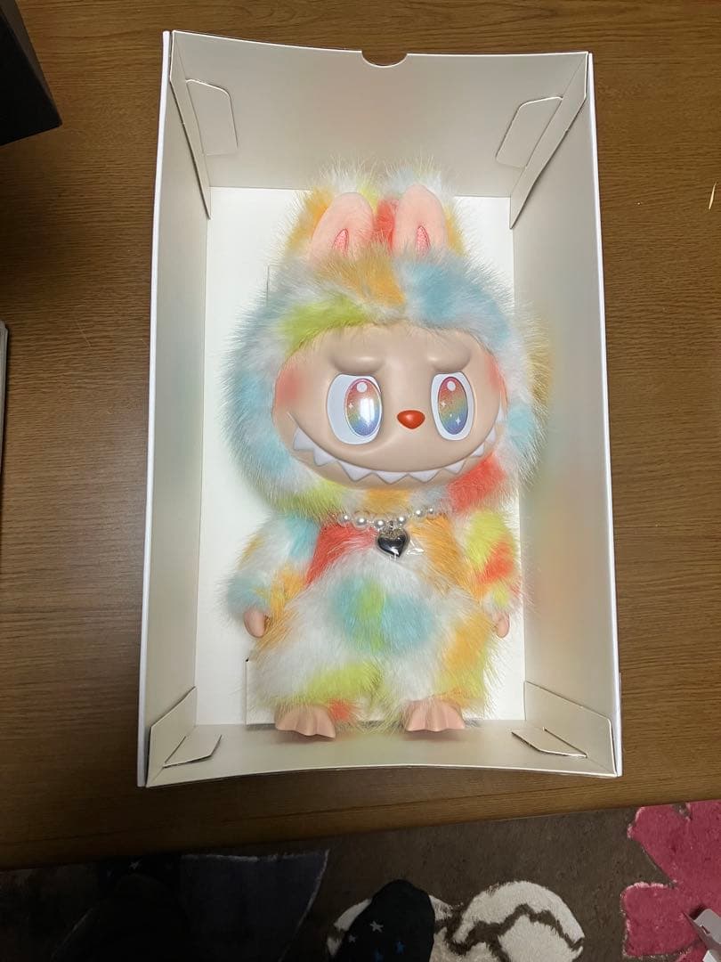 ラブブ　Rock The Universe Vinyl Plush Doll