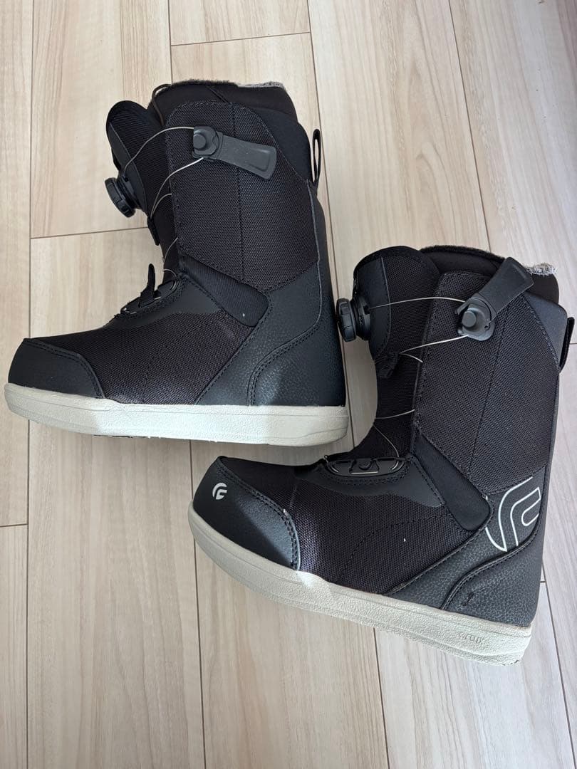 美品　FLUX スノーボードブーツ ブラック　FL-BOA