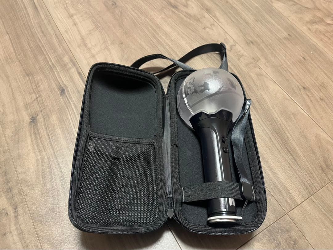 BTSペンライト ケース付き