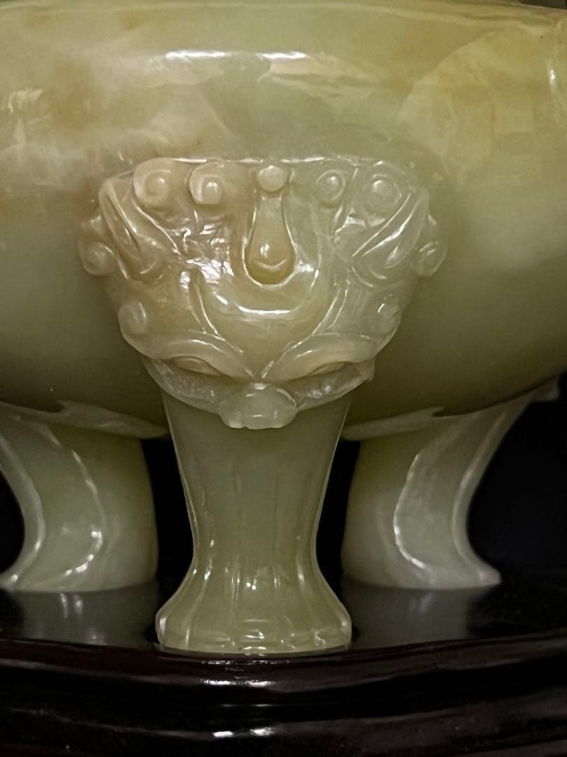 香炉　清時代　天然玉香炉　精巧な彫刻　紫檀台 BL1--3