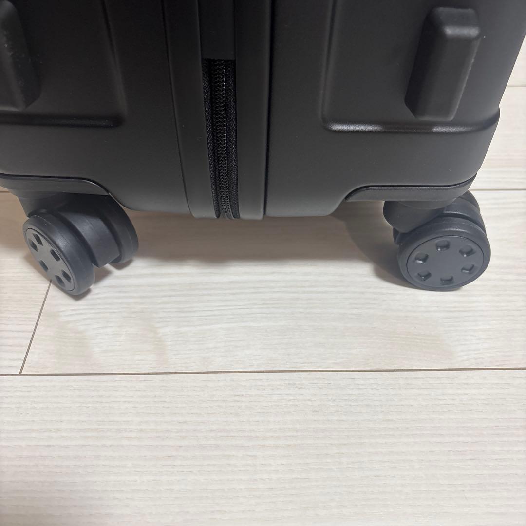 未使用　無印良品 バーを自由に調節できる ハードキャリーケース 75L