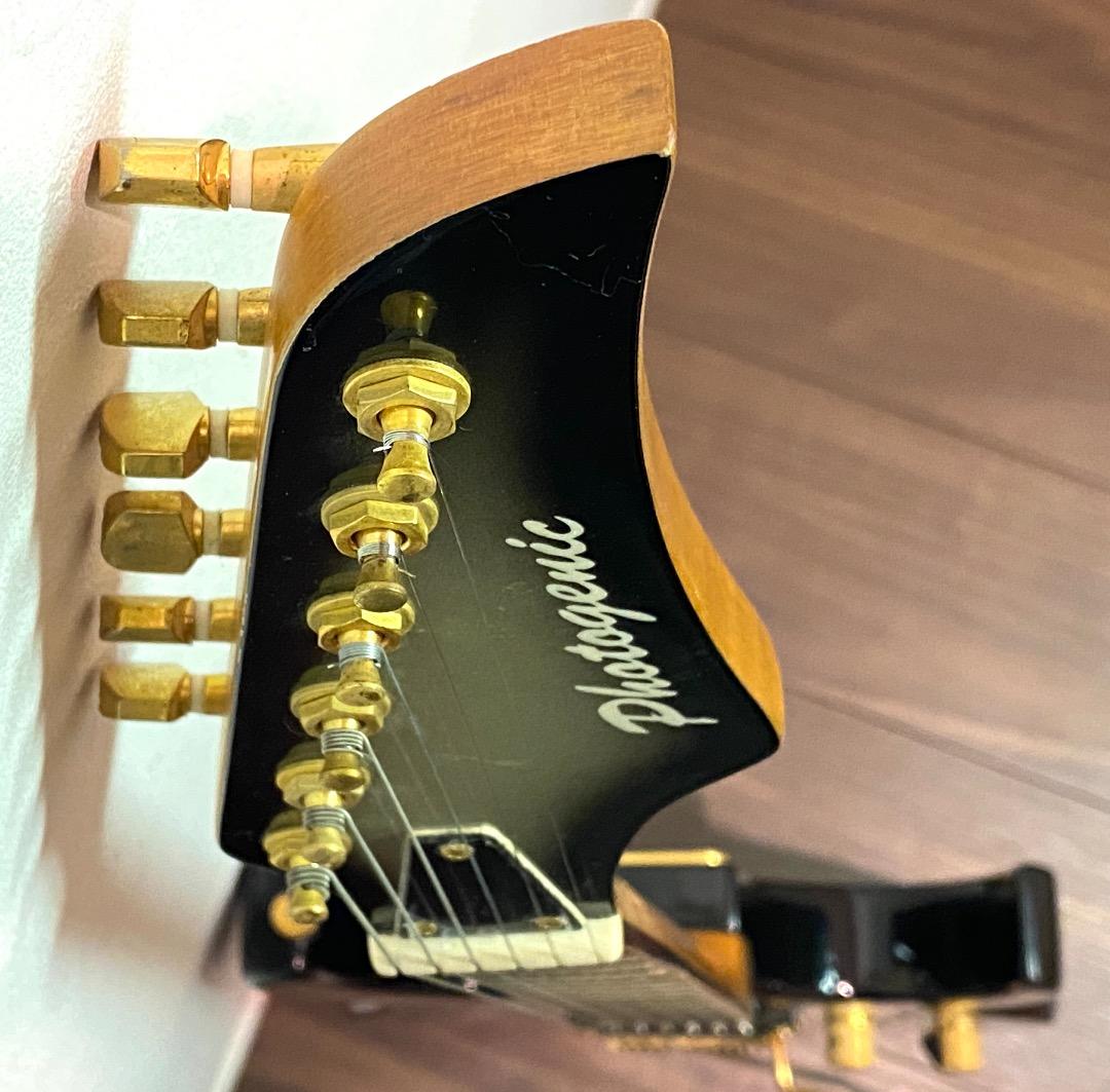 貴重なゴールドパーツ！Photogenic ストラトタイプ エレキギター