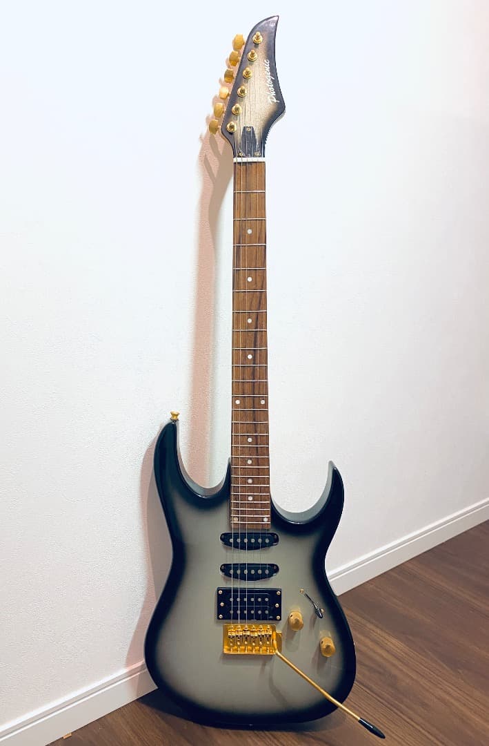 貴重なゴールドパーツ！Photogenic ストラトタイプ エレキギター
