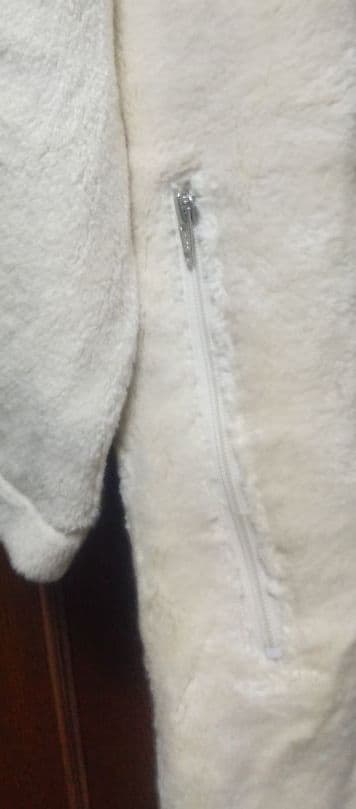 suria　新品未使用美品コート（M）オフホワイト