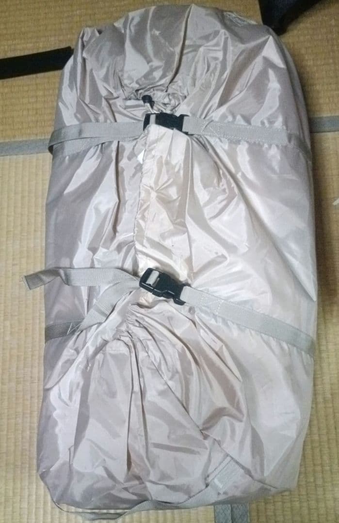 エアーインターフレーム　テント　２人から４人用　未使用　災害　避難用に