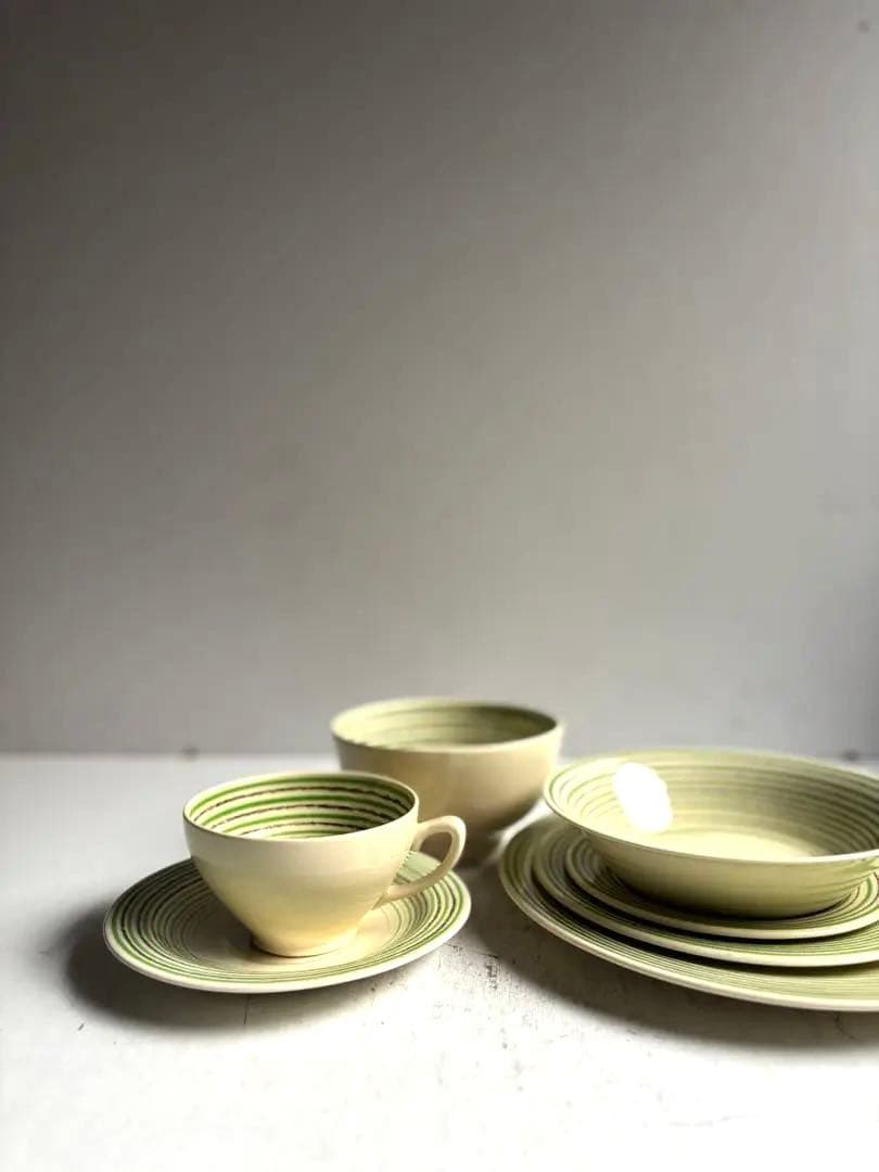 842 英国 アンティーク スージークーパー カップ&ソーサー クレヨンライン