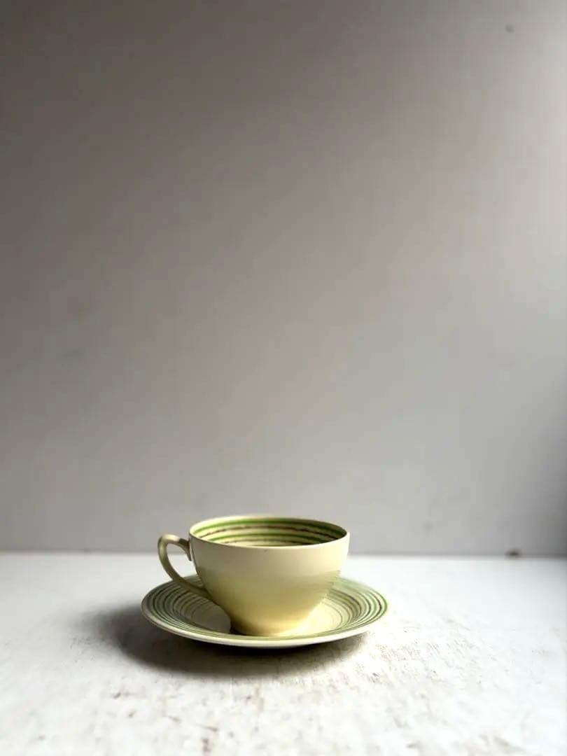 842 英国 アンティーク スージークーパー カップ&ソーサー クレヨンライン