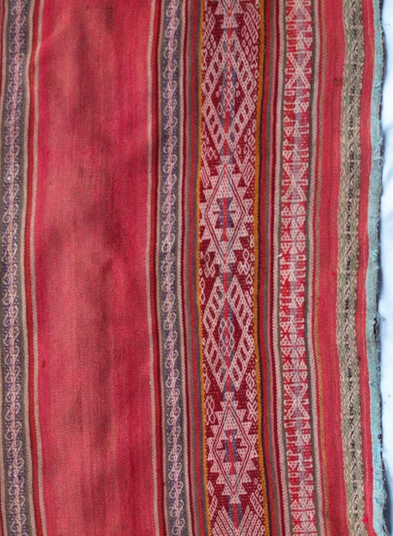 クスコ大聖堂前で入手、スーユなどインカ伝統モチーフ織り込みビンテージ・ショール