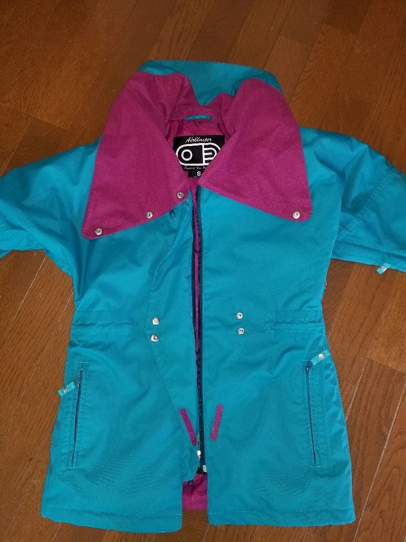 スノーボードウェア 上下セット＋グローブ付き