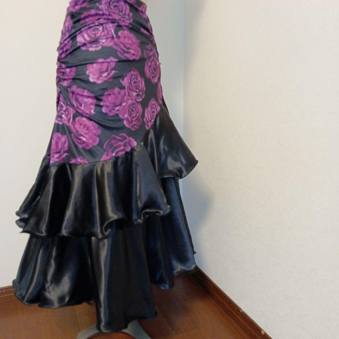 専用✨️豪華✨️社交ダンス用ツ―ピ―スドレス 黒と紫の花柄（M〜Ｌサイズ）