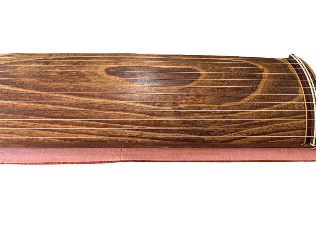 琴　お琴　箏　すだれ彫り　和楽器　13弦　花柄装飾　くり甲　半上角　柱つき