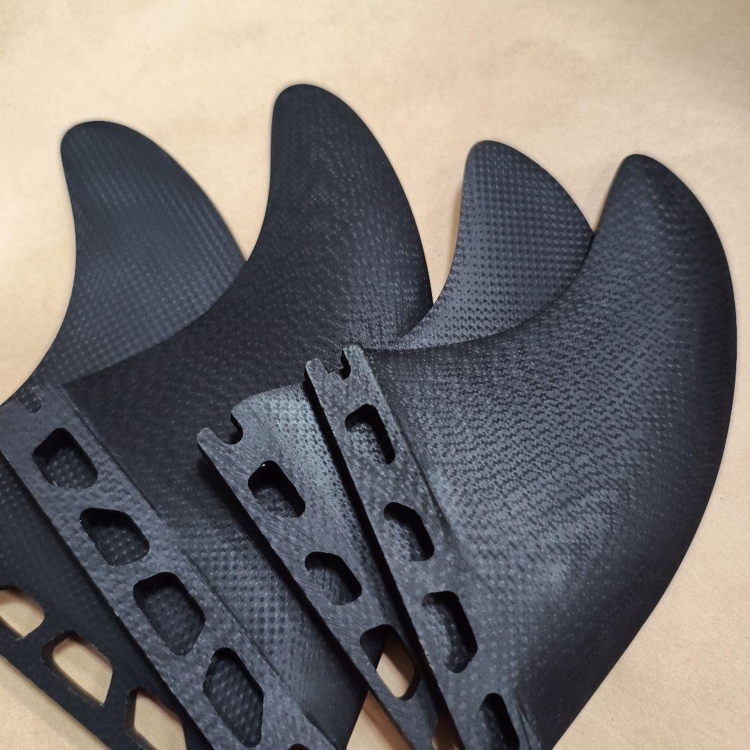 フューチャーフィン対応　BLACK　ＶＯＬＡＮカラー クワッドフィン