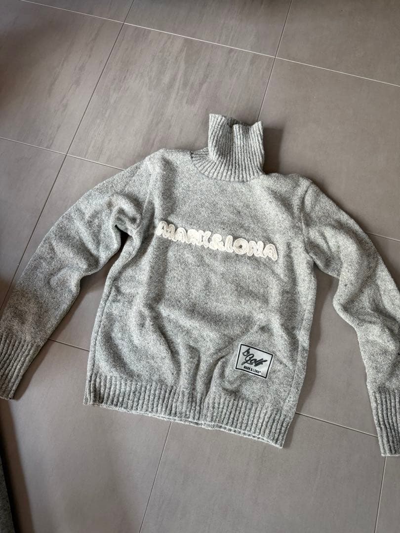 新品未使用マークアンドロナ　メンズゴルフウェアタートルネックセーター