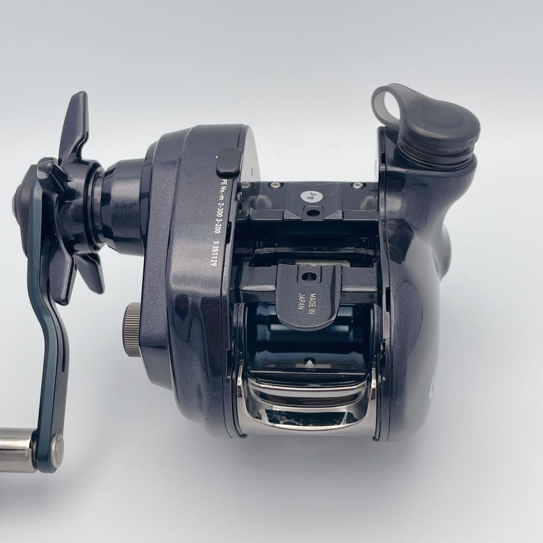 ほぼ未使用✨ダイワ 23 レオブリッツ 200J 右巻電動リール 実釣1.9km