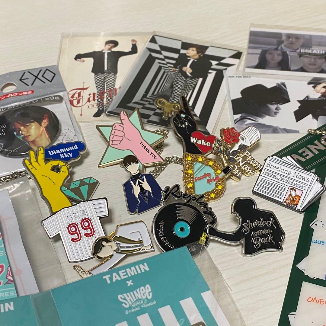 Shinee グッズ バッチ f(x) EXO おまけ付けます