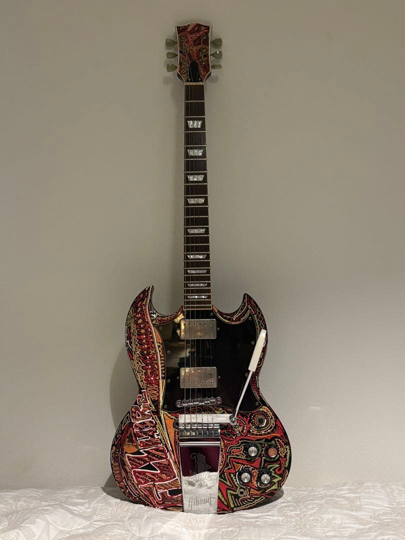 エピフォン　サイケデリックSG マエストロヴァイブローラ
