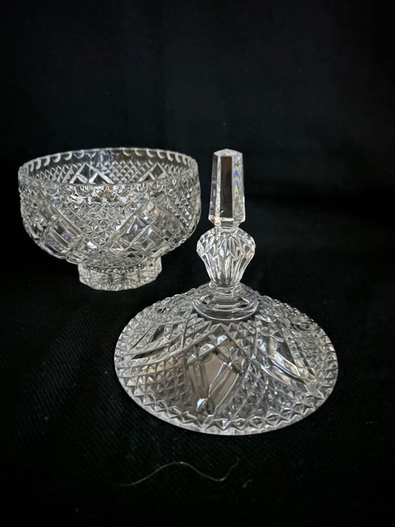 [美品]クリスタルガラス 蓋付きボウル カットデザイン