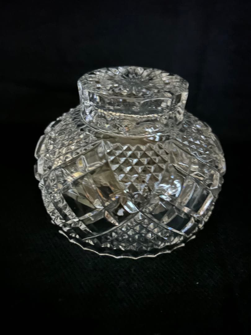 [美品]クリスタルガラス 蓋付きボウル カットデザイン