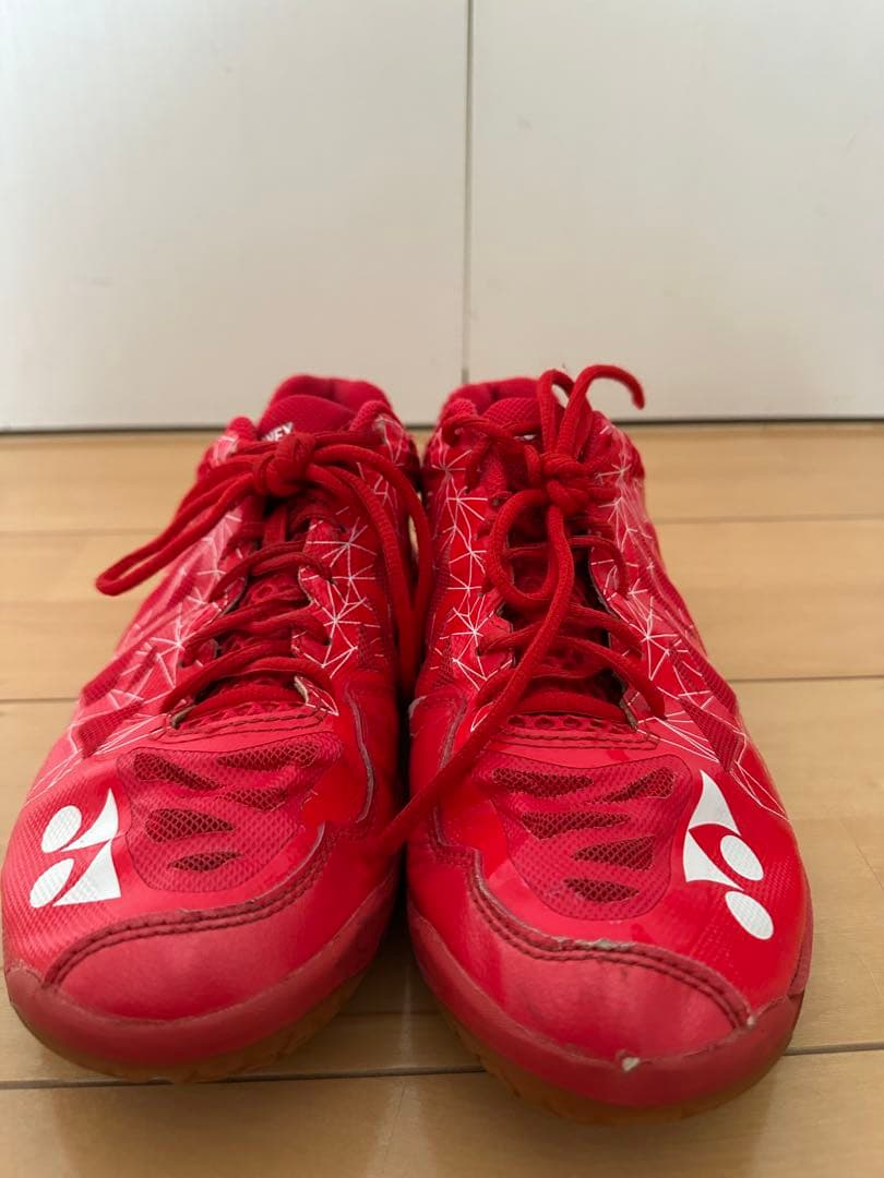 YONEX バドミントンシューズ　赤　ケース付き