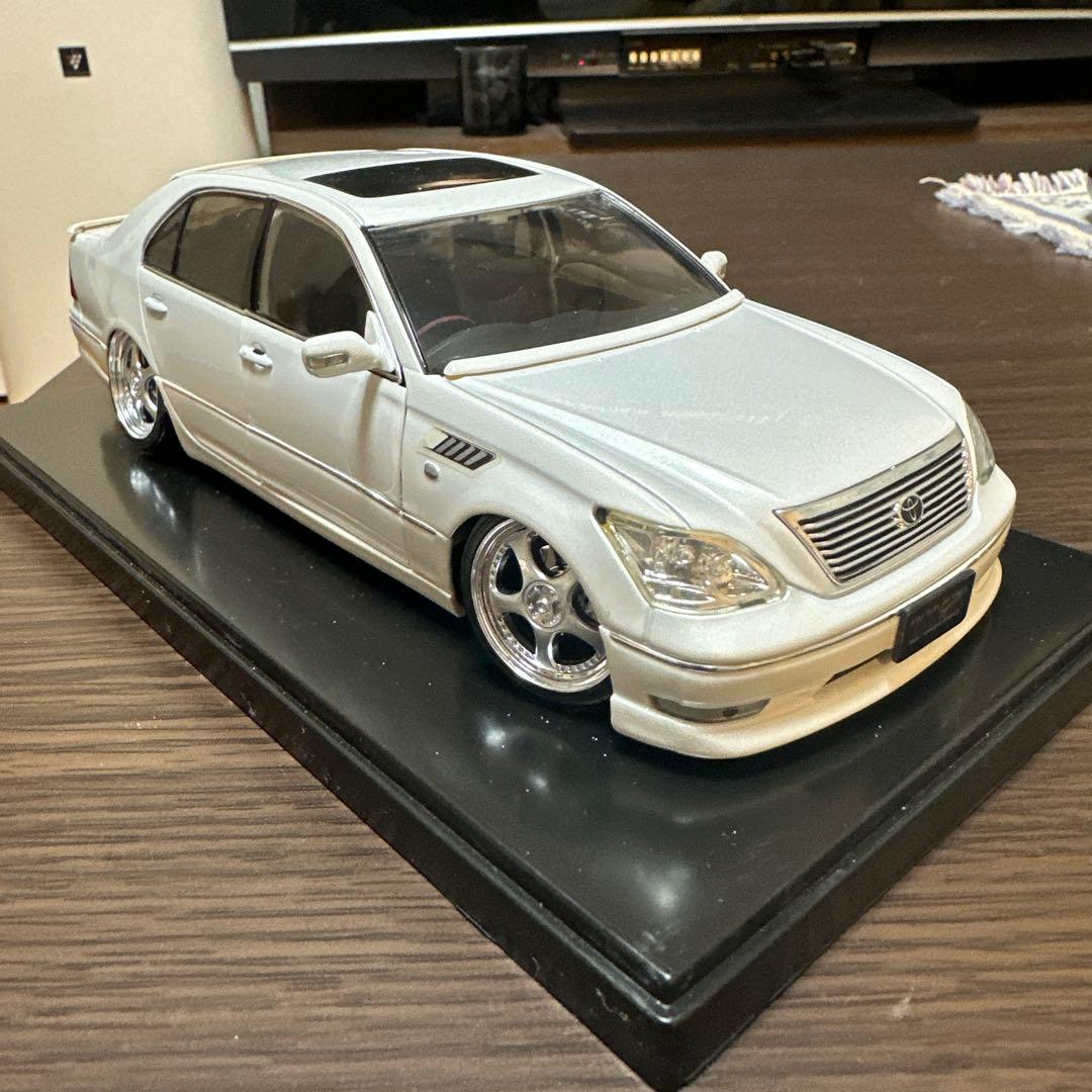 トヨタ 30後期セルシオ ジャンクションブロデュースミニカー 1/24ホワイト