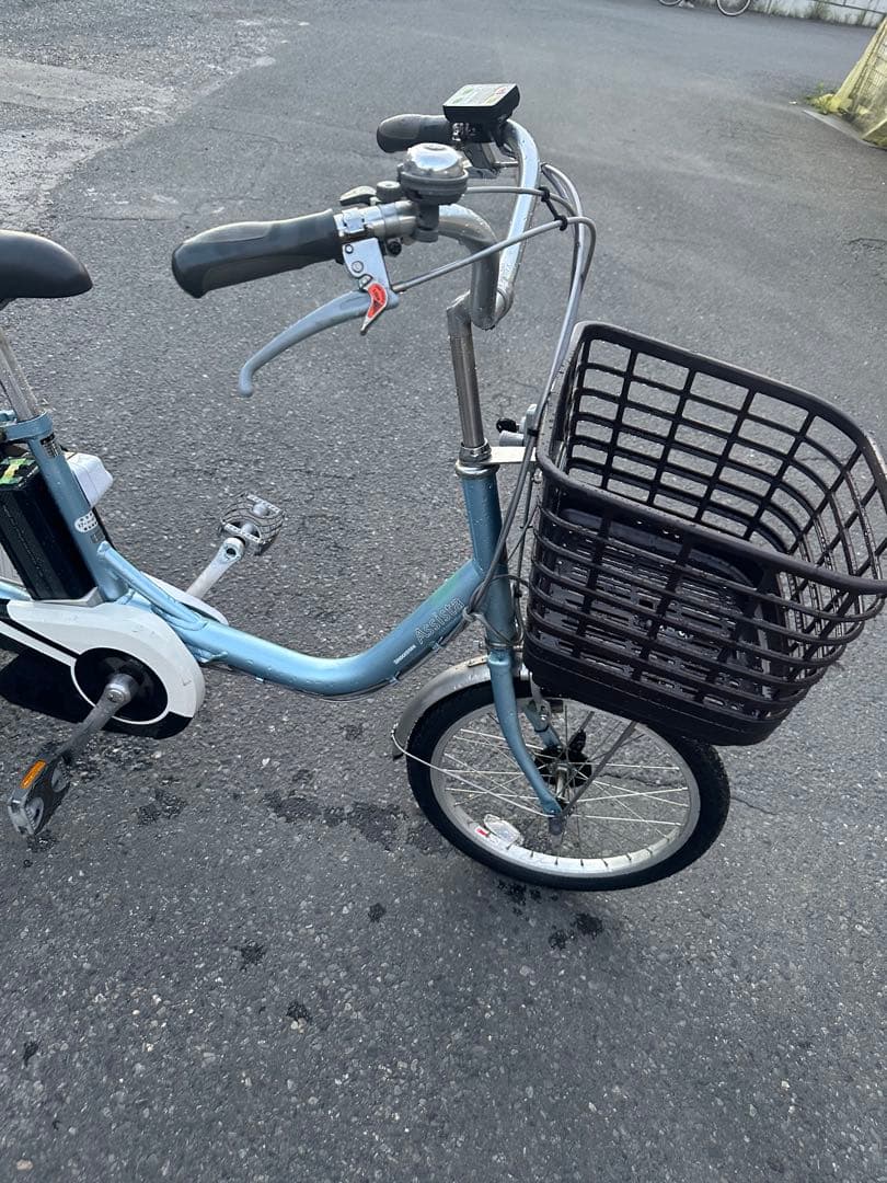 水色の三輪電動アシスト自転車