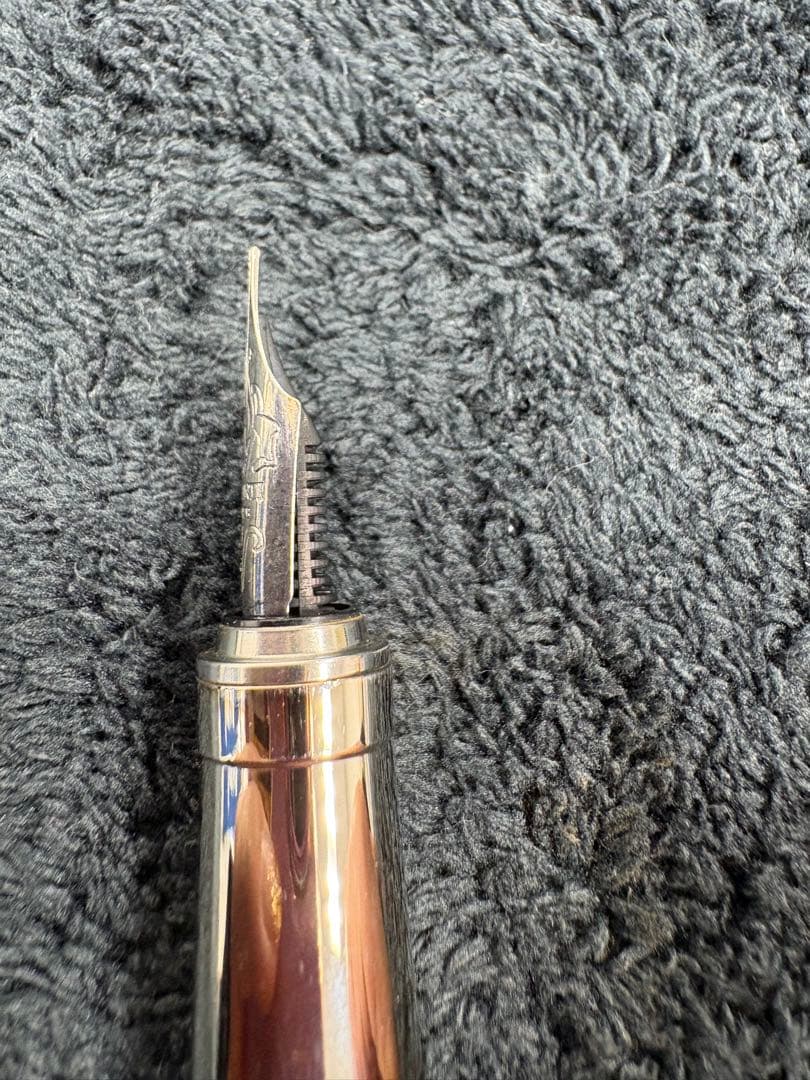 VISCONTI クラシック万年筆 黒