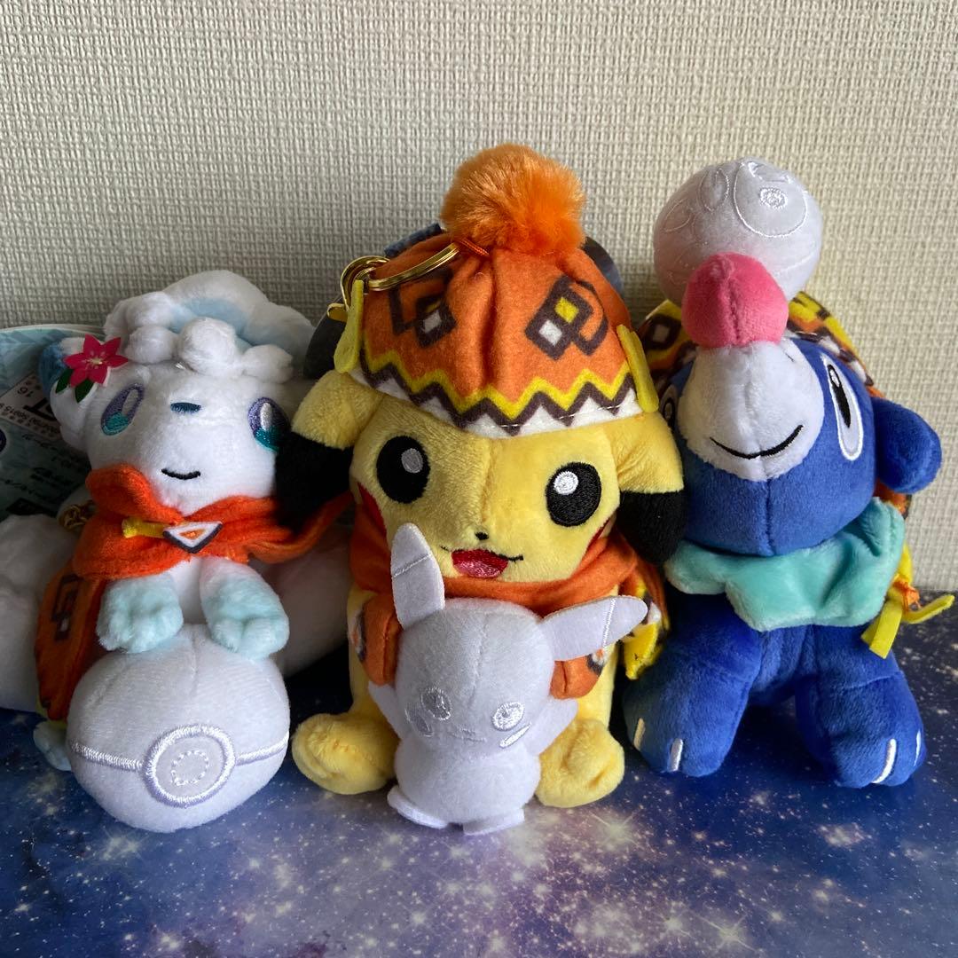 ポケモンセンターサッポロ限定　雪まつりのぬいぐるみマスコット　タグ付き