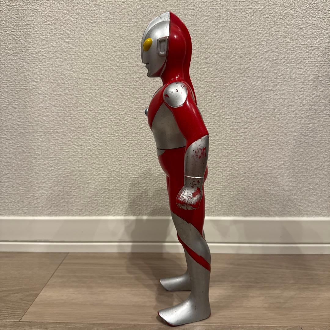 バンダイ　1984限定版ウルトラマン　ビッグソフビ　自立します。