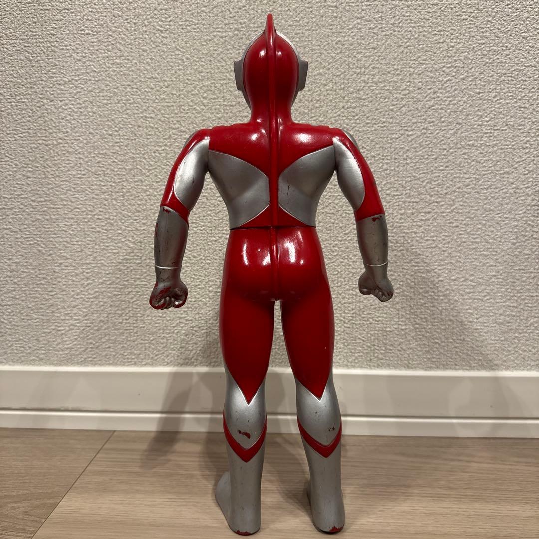 バンダイ　1984限定版ウルトラマン　ビッグソフビ　自立します。