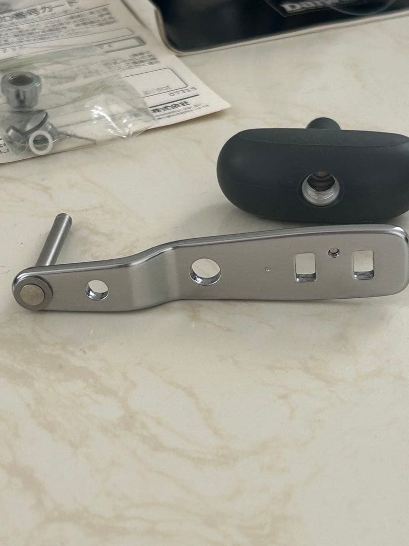 ダイワ　SALTIGA Daiwa Z-30ベイトリール　純正ハンドル付き