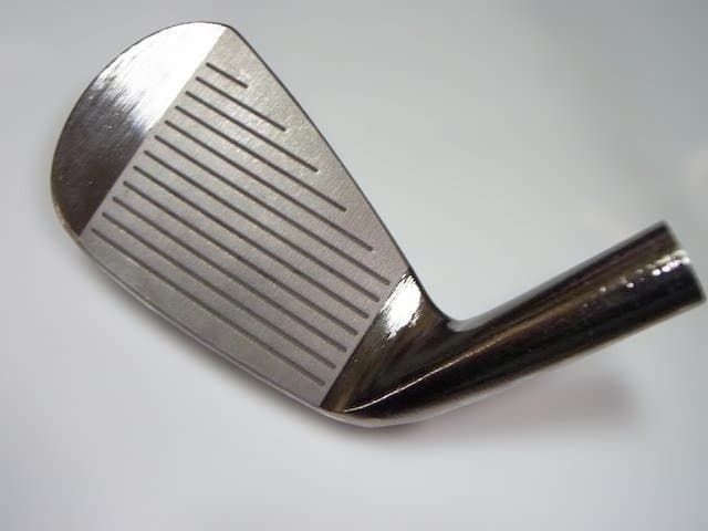 ”新品”ITOBORI (一刀彫)ハーフキャビティバック アイアン ◆ 6番