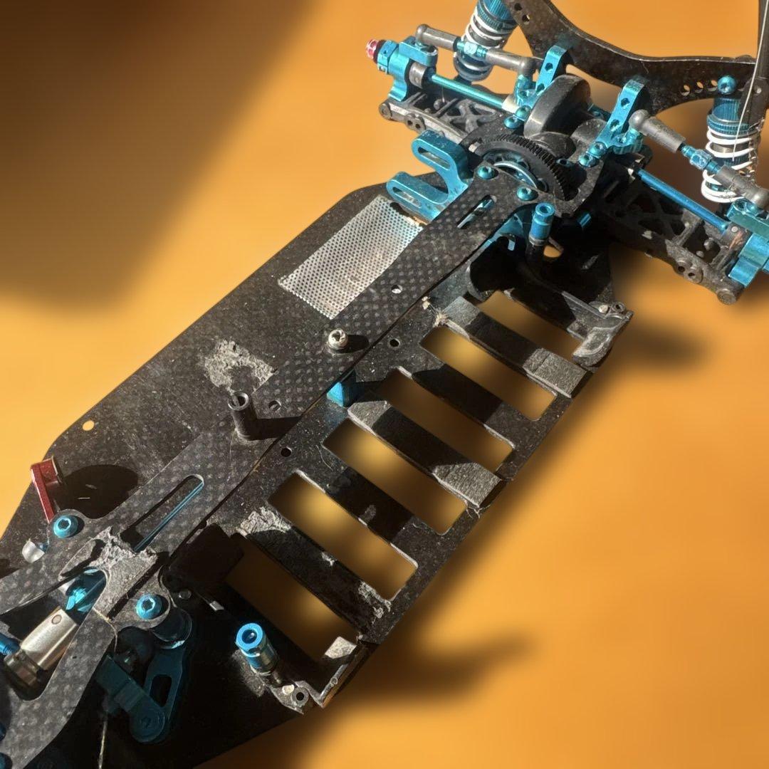 ミニ四駆シャーシ 青 カーボンファイバー