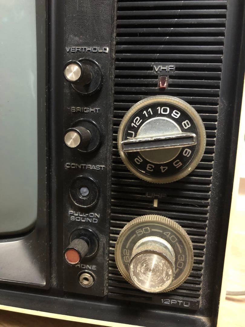 【匿名配送❗️】TOSHIBA PUBLIC 12 TV 【ジャンク】❣️