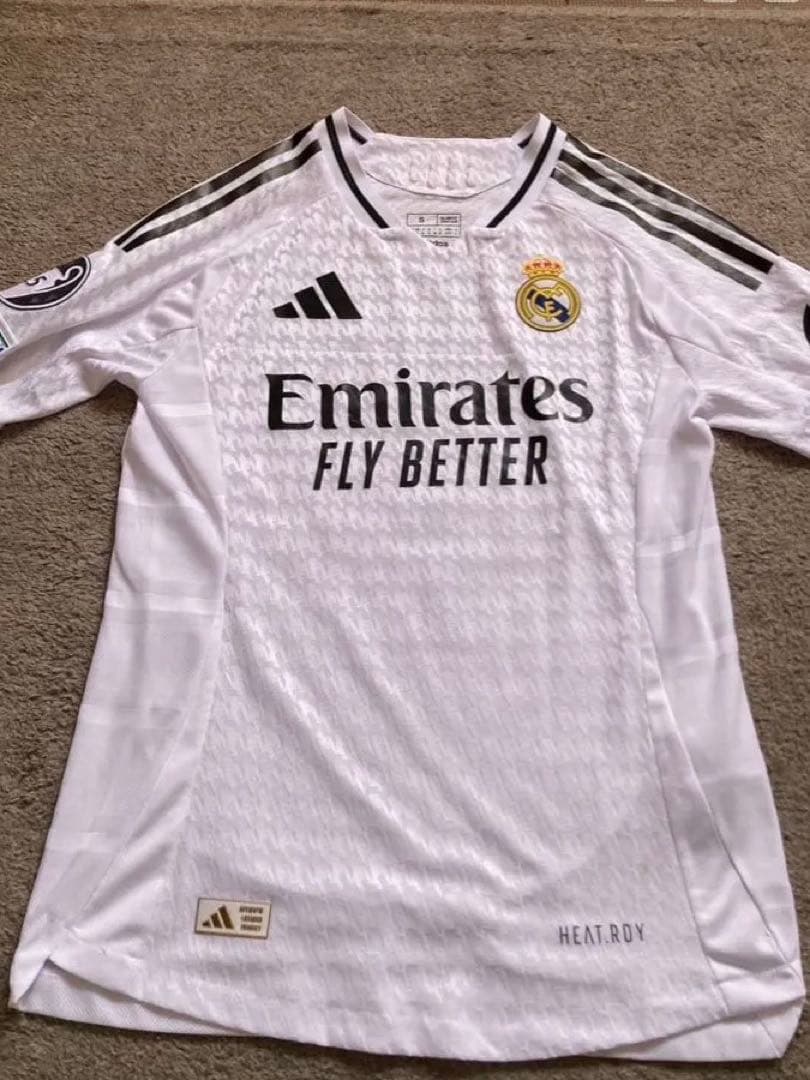 期間限定値下げ！adidas レアル・マドリード　長袖ジャージ　ホワイト