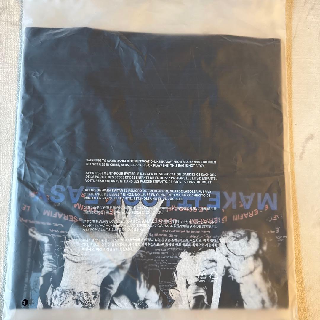 ルセラフィム TシャツPeachesMサイズ