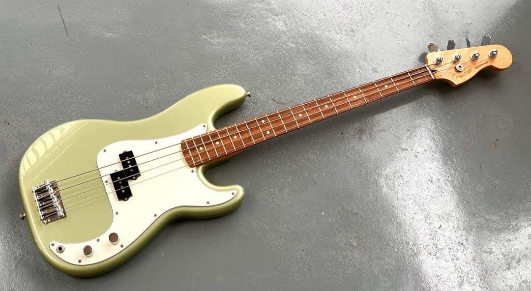 ふ*た様 Fender PlayerSeries PrecisionBass