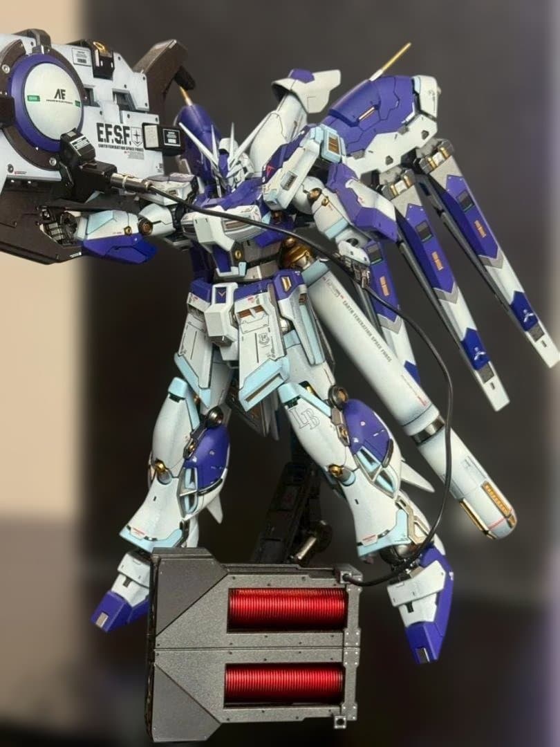【塗装済】RG Hi-νガンダム＋ハイパー・メガ・バズーカ・ランチャー　完成品