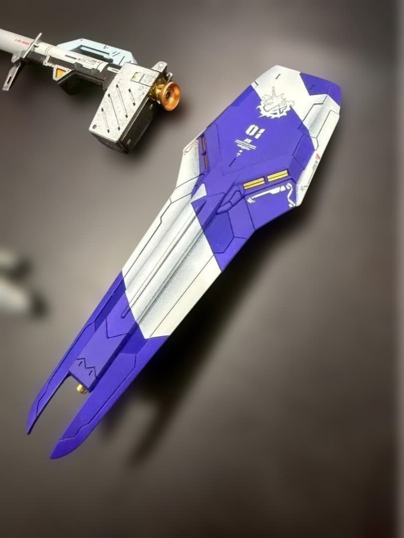 【塗装済】RG Hi-νガンダム＋ハイパー・メガ・バズーカ・ランチャー　完成品