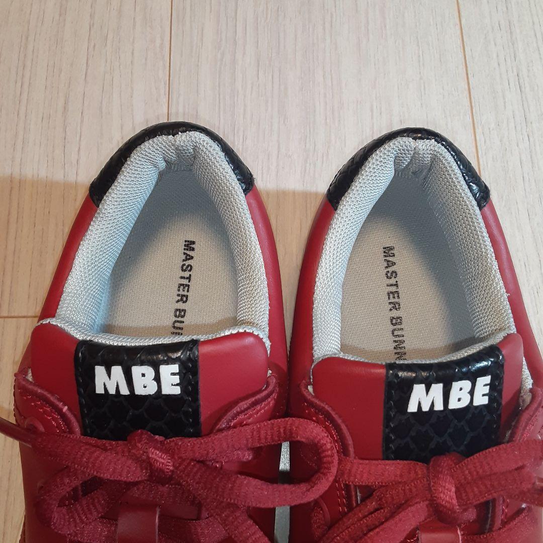 マスターバニーエディション　レディース　ゴルフシューズ　レッド　23.5cm