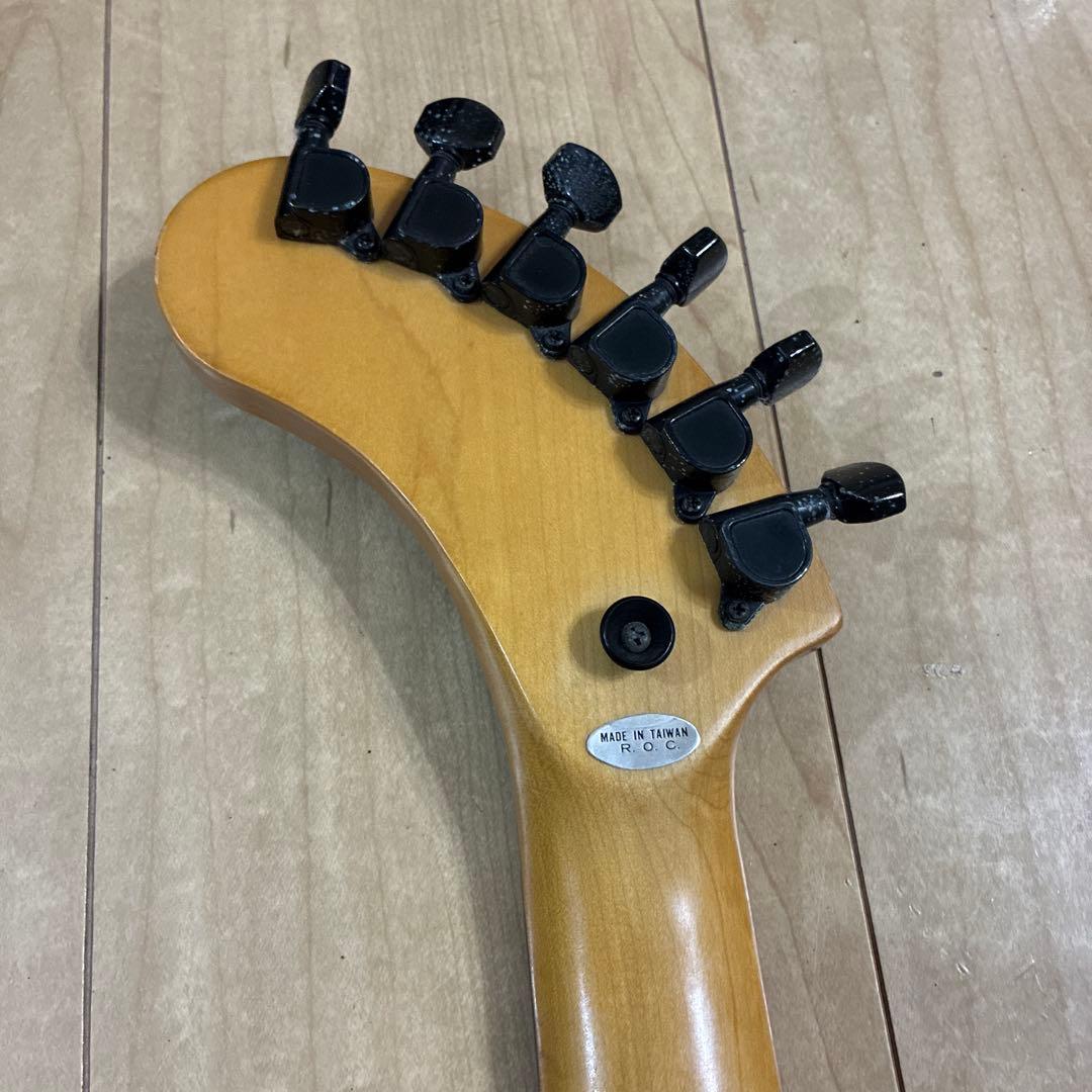 FDRNANDES ZO-3 アンプ内蔵　スピーカー内蔵　エレキギター　ブラック