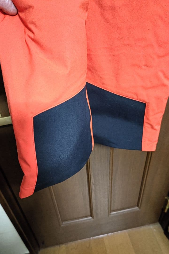 スキーウェア上下セットM表記ですがL相当DESCENTE Swiss SIO