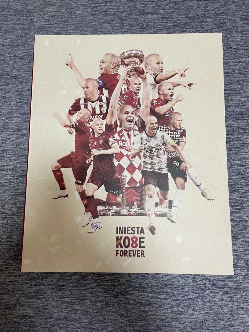 ヴィッセル神戸　イニエスタ　ユニフォーム　シリアルナンバー証明書付BOX